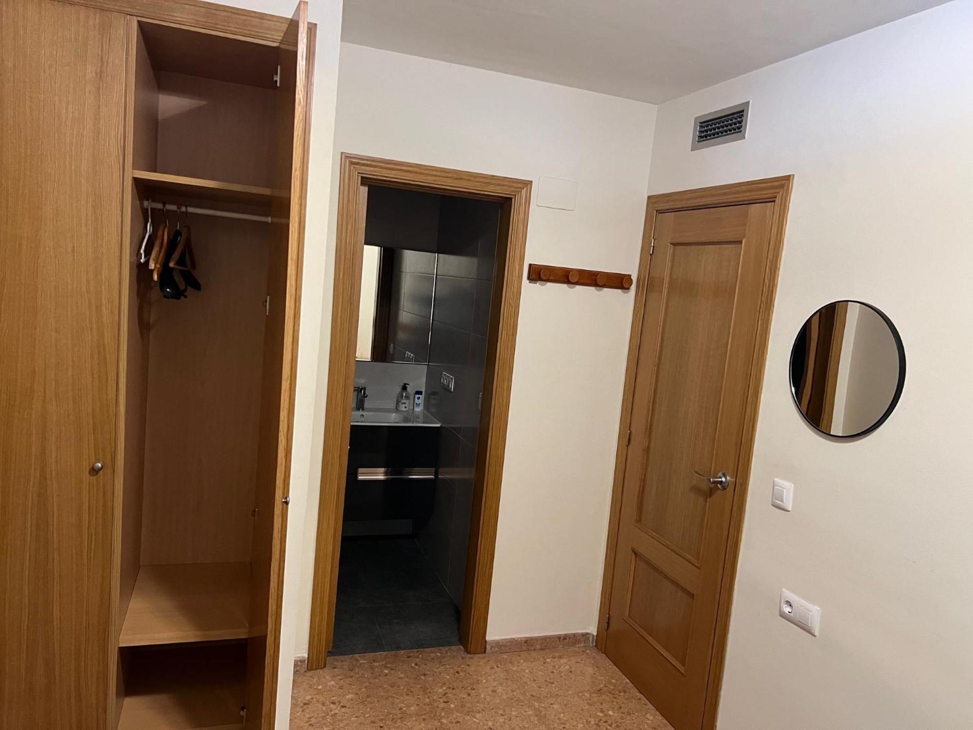Habitacion Doble Con Bano Privado Apartment Valencia Luaran gambar