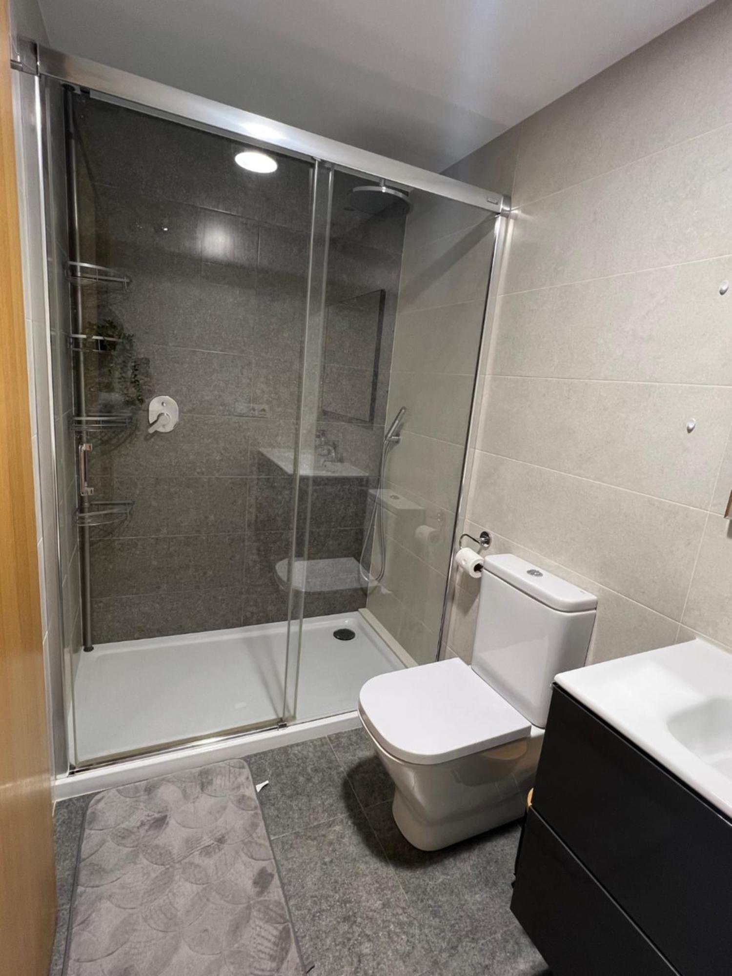 Habitacion Doble Con Bano Privado Apartment Valencia Luaran gambar